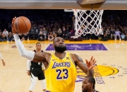 开云体育APP下载-火爆战局！两队在场上激烈对抗