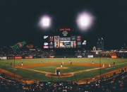 开云体育在线-哈利伯顿掌控全场节奏，马刺独行侠之战成其个人战术秀