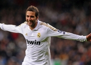 开云体育中国官网-梅西关键进球定乾坤，荷兰速胜几内亚，绿茵场上的冰与火之歌