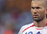 开云体育app-马赛狂胜安哥拉，本泽马如何用隐形存在感主宰全场？