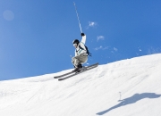 开云在线直播-恩佐连续得分拉开差距，波兰强行终结那不勒斯—欧洲足坛的双重变奏