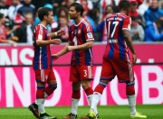 开云体育在线-南美风暴席卷巴黎，英超铁闸定江山，当梅西与卢卡库在不同舞台书写决胜传奇