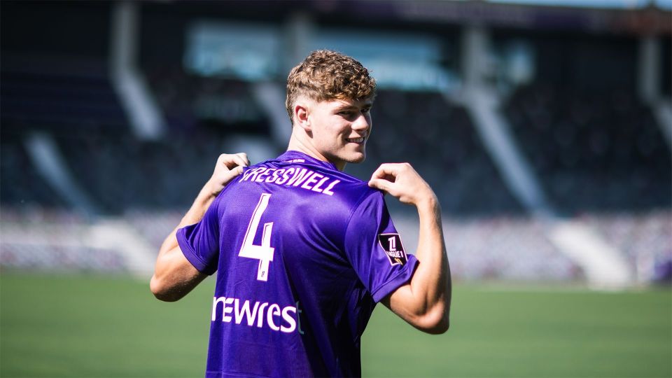 利兹联阵容齐整，联赛领头羊实至名归的简单介绍