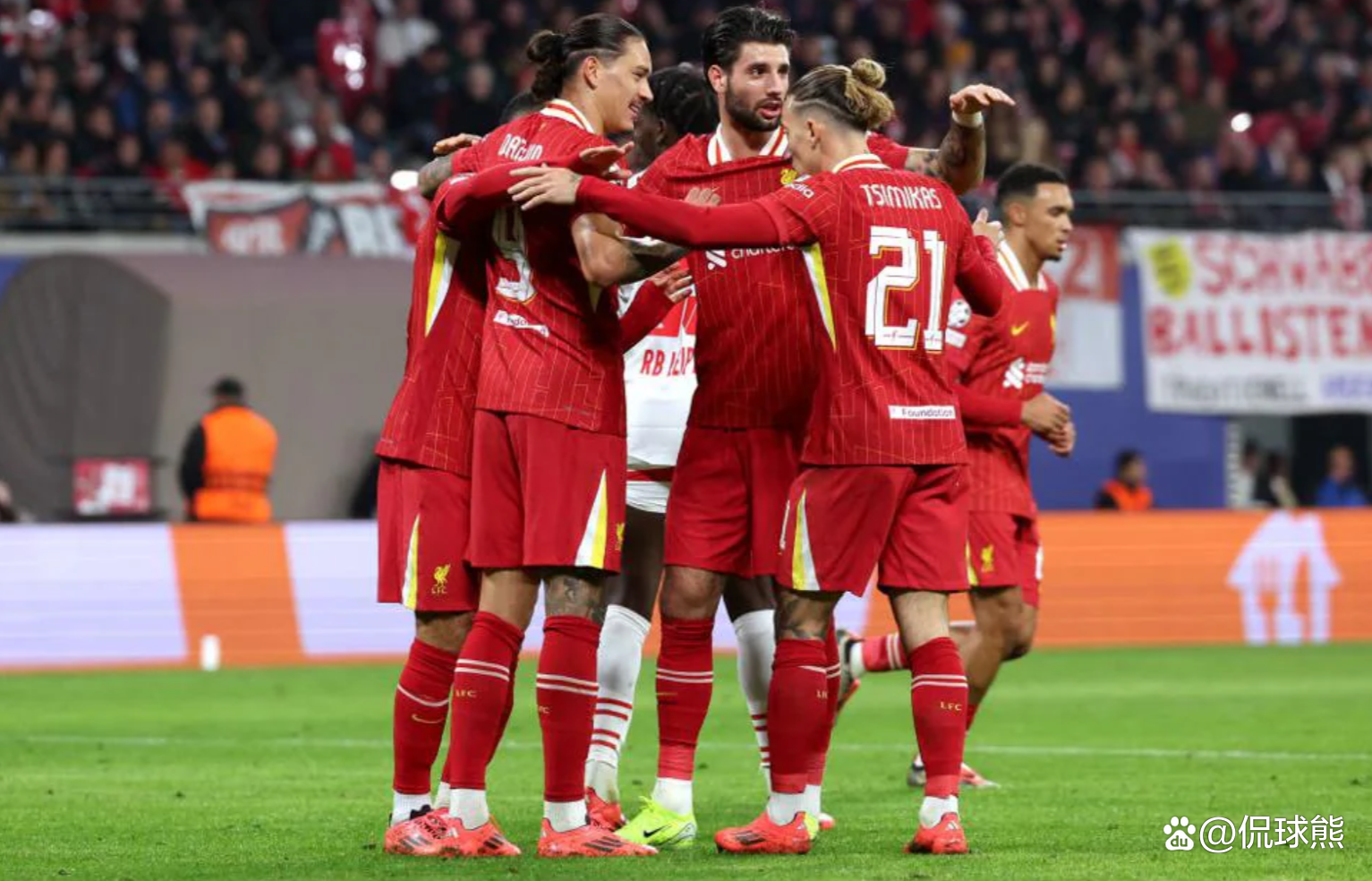 利物浦客场大胜西汉姆联，保持不败