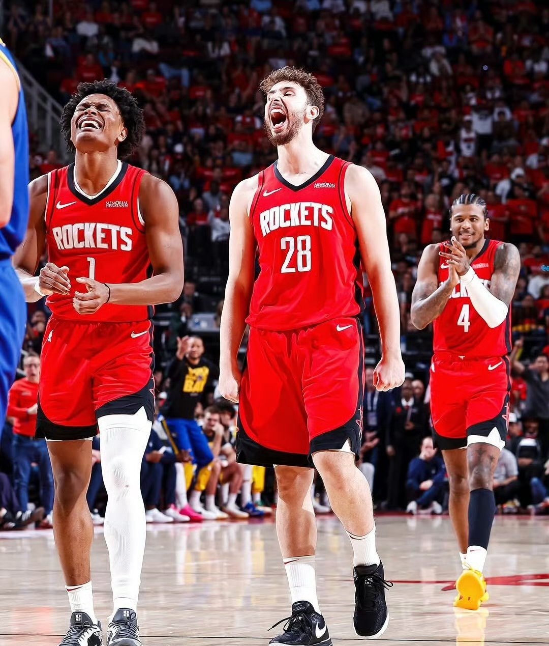 关于立陶宛男篮血洗火箭,乔治·希尔送出助攻的信息 关于立陶宛男篮血洗火箭,乔治·希尔送出助攻的信息