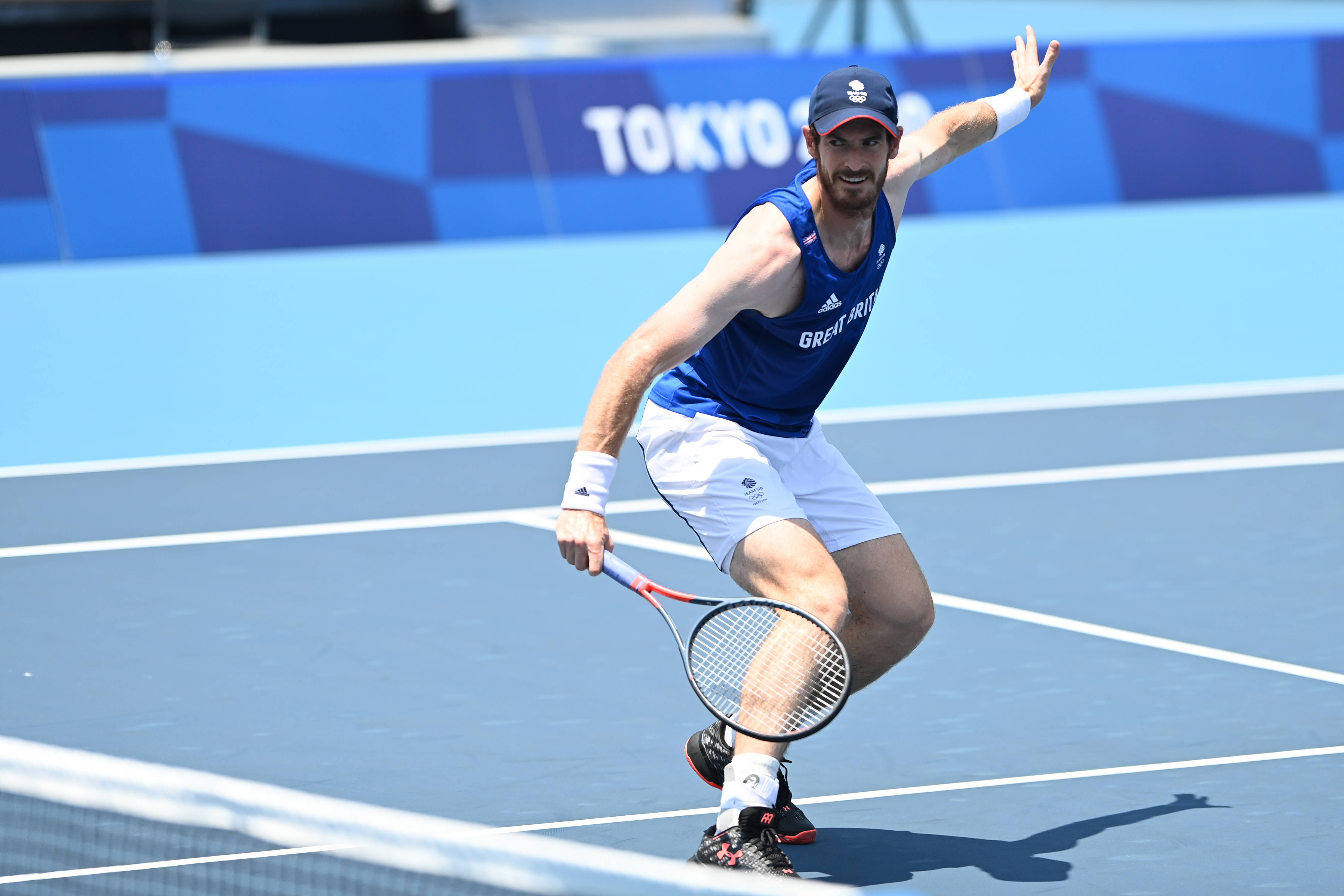 世界网球队鏖战英国网球队,穆雷一己之力扛起全队的简单介绍 世界网球队鏖战英国网球队,穆雷一己之力扛起全队的简单介绍