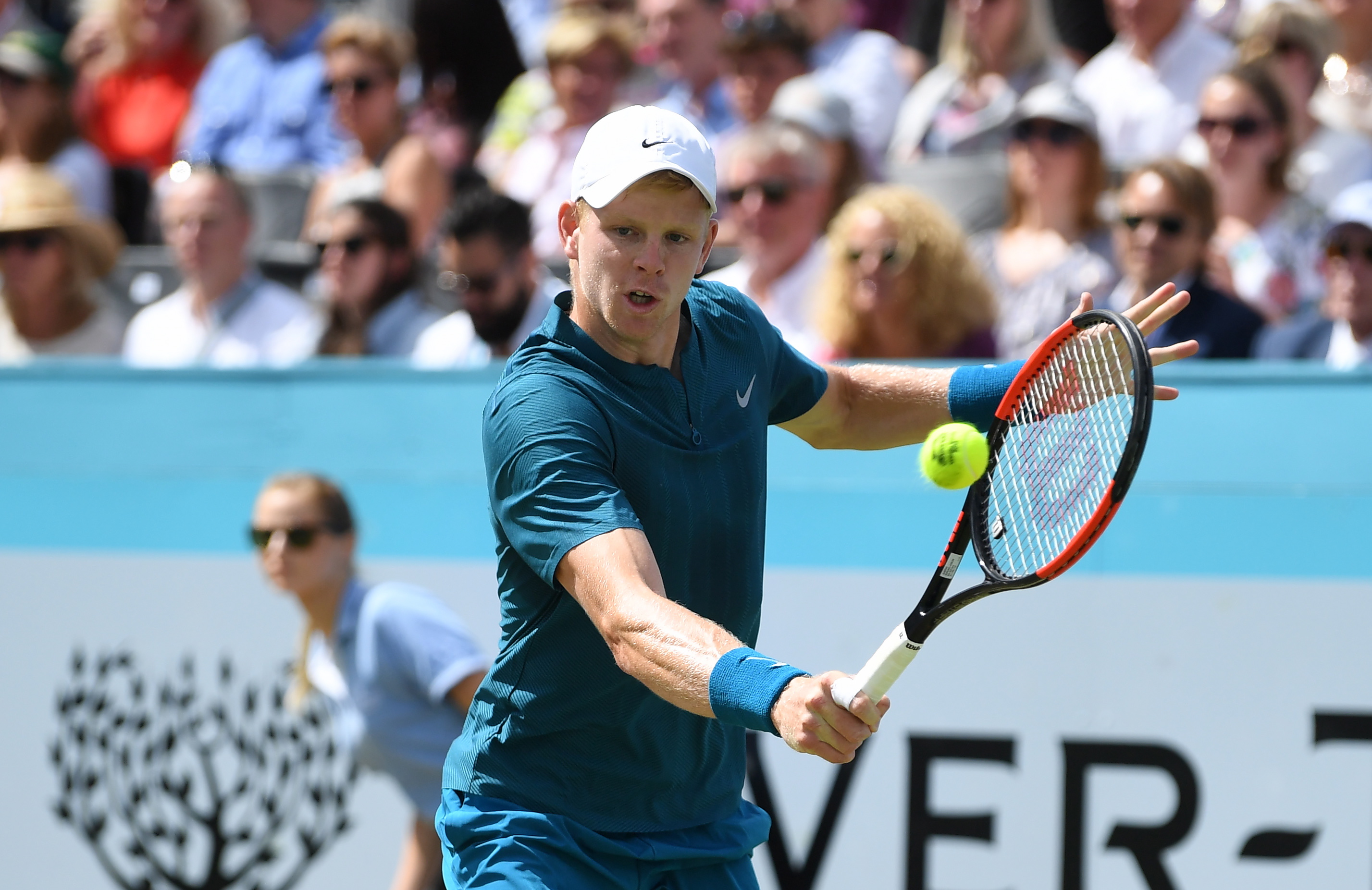 包含日本网球队爆冷欧洲网球队，克耶高斯爆发神勇的词条