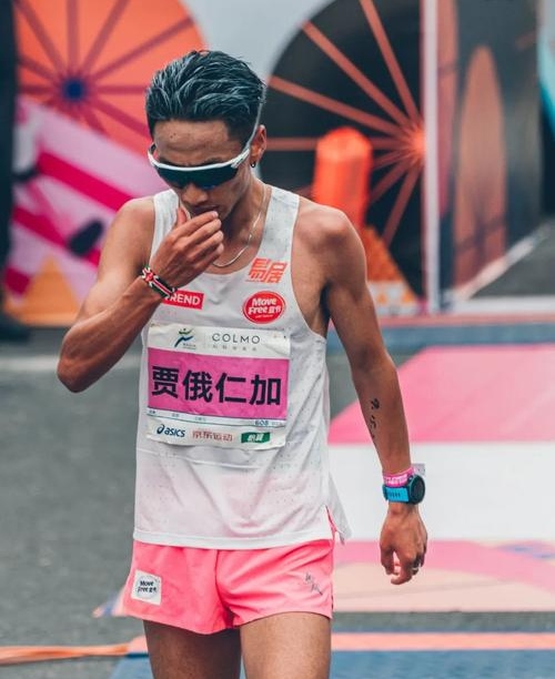 世界级球员突破记录，创造惊人壮举的简单介绍