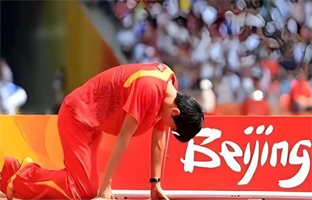 运动员意外受伤，遗憾退出比赛