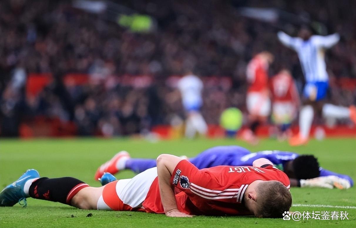 利物浦队主场不敌曼联队，遭遇失利