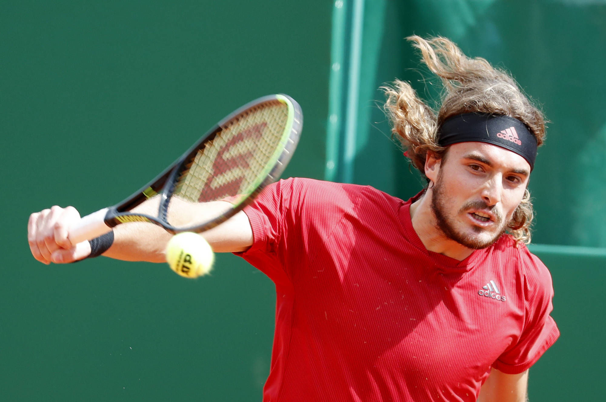 包含澳大利亚网球队完胜德国网球队，西西帕斯高光表现的词条