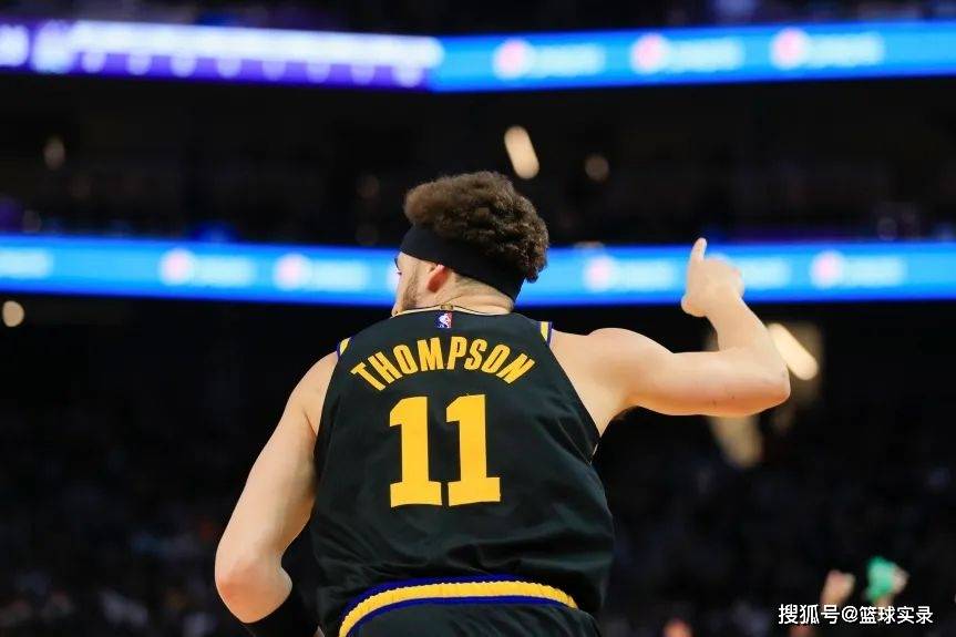 青岛队横扫天津队，克莱点燃赛场